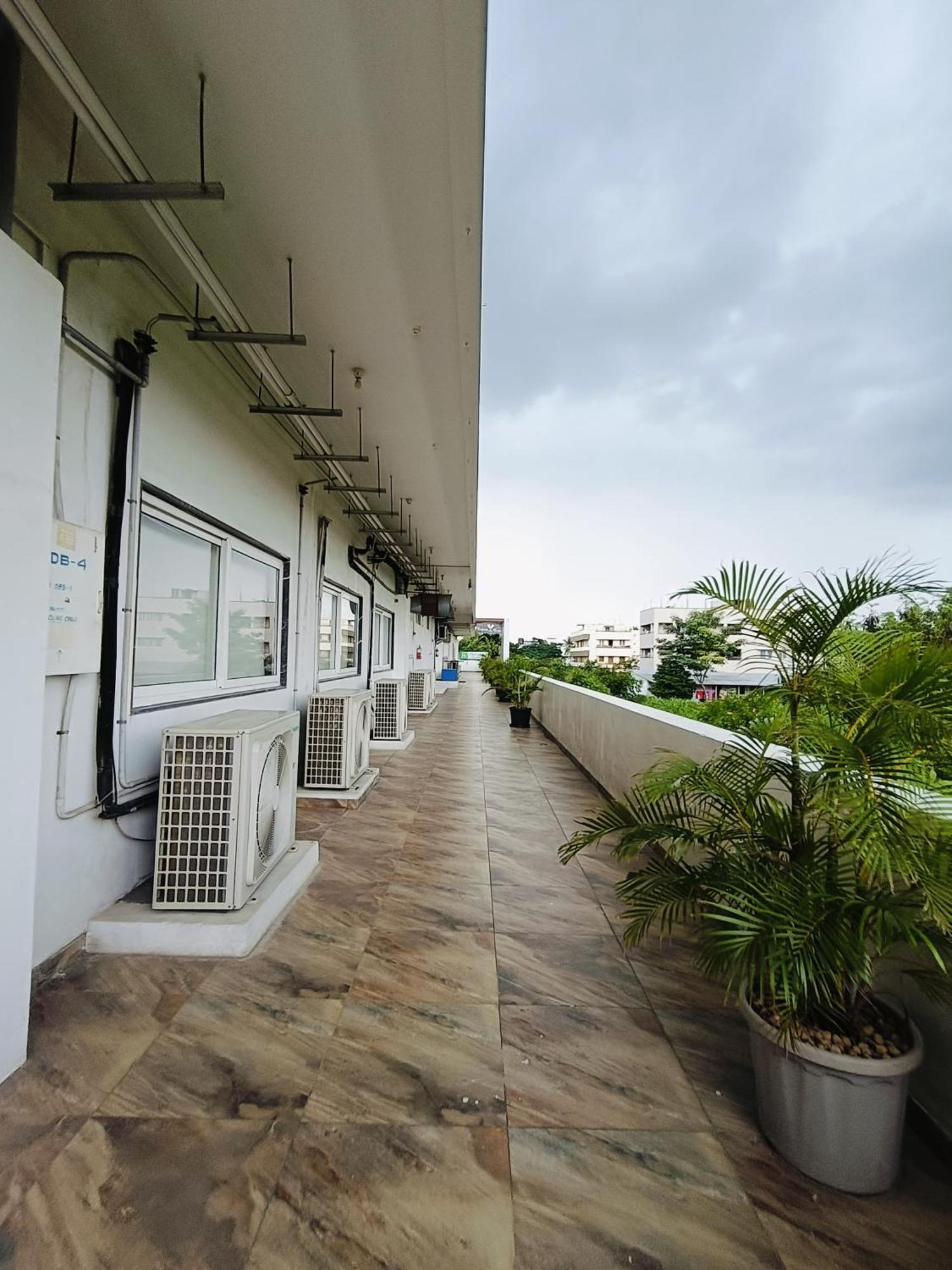 Holiday Residency Coimbatore Luaran gambar